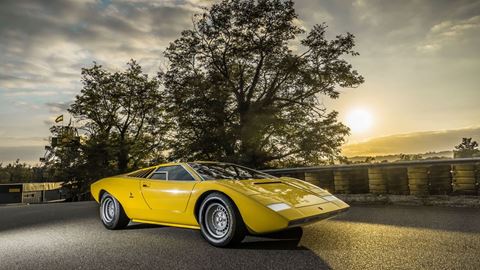 Countach LP500 angle