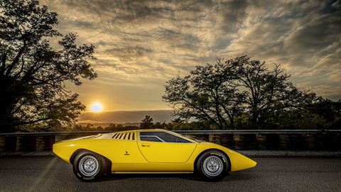Countach LP500 side sunset