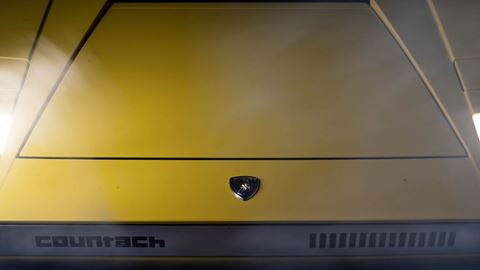 Countach LP500 detail logo