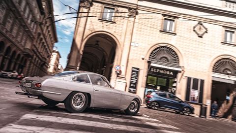 350GT and Aventador Ultimae - V12 year