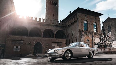 350GT and Aventador Ultimae - V12 year