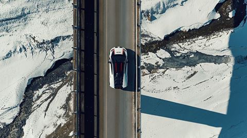 Huracán Sterrato on the snow