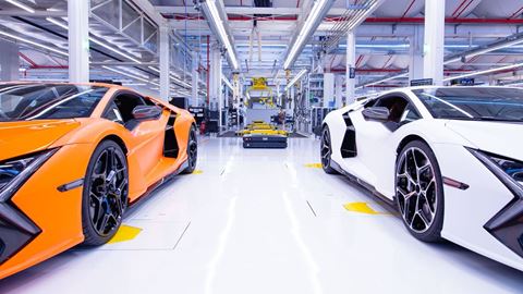 Production line Revuelto