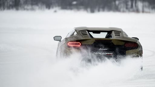 Lamborghini Esperienza Neve 2026