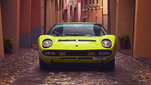 Lamborghini Miura The first super sports car in history