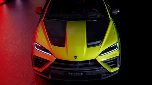Urus SE Performante Giallo Crius Ambient