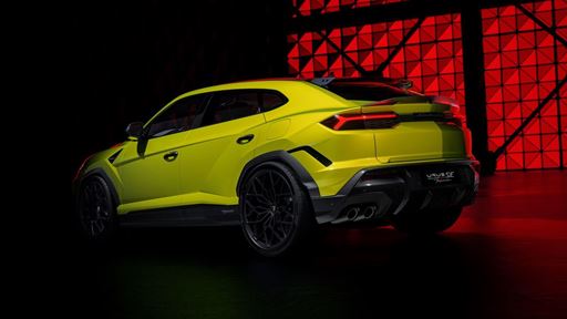 Urus SE Performante Giallo Crius Ambient