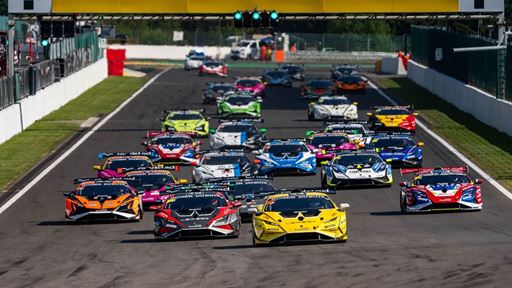 Race 1 start