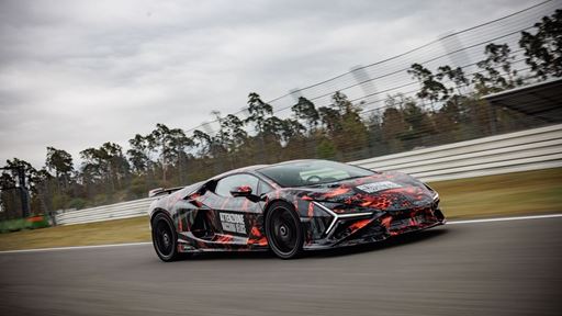 Record lap at the Hockenheimring Lamborghini Revuelto SV