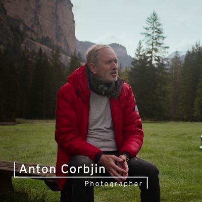 Behind the Scenes Video of Anton Corbijn Shooting the Revuelto